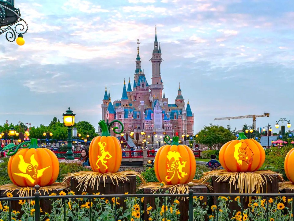 Quần thể Shanghai Disney Resort. Ảnh Business Insider