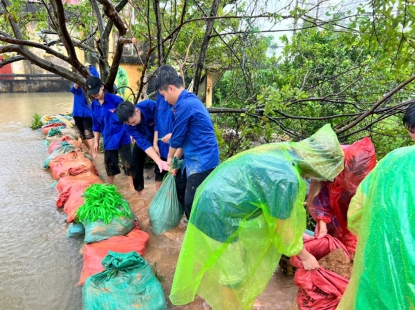 Nên sớm thực hiện miễn giảm học phí cho sinh viên bị ảnh hưởng bão Yagi