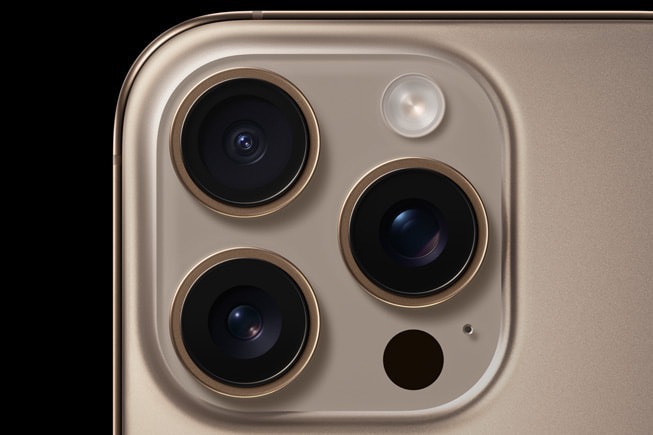 &nbsp;iPhone 16 Pro Max sở hữu camera ch&iacute;nh 48MP (ảnh Apple)