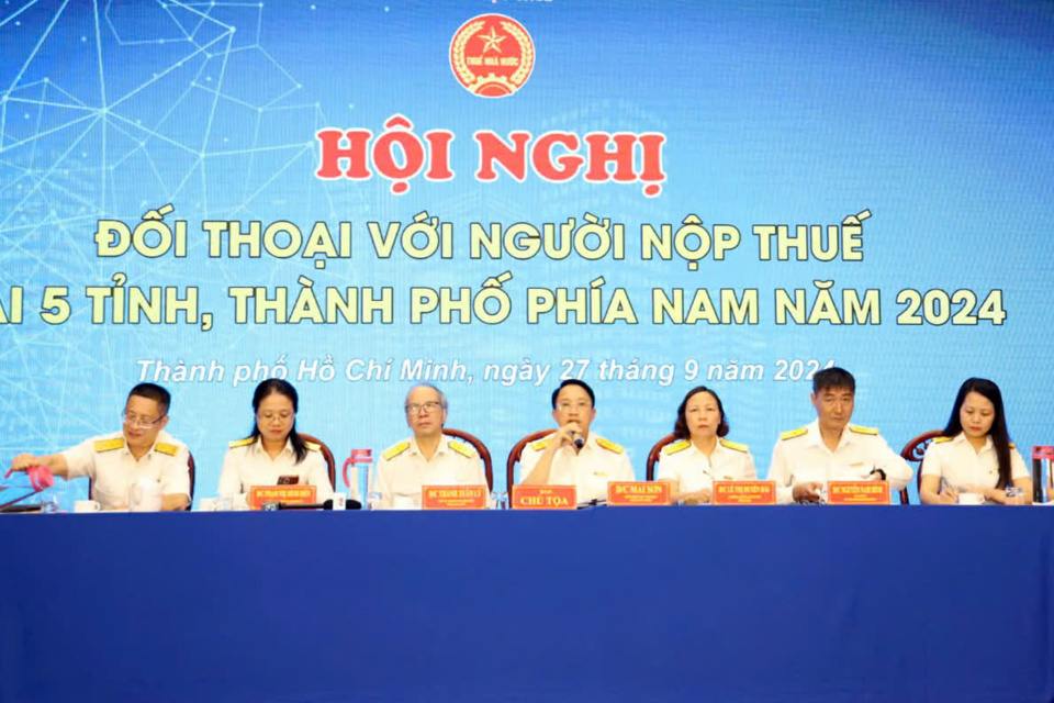 L&atilde;nh đạo Tổng cục Thuế đối thoại với người nộp thuế 5 tỉnh th&agrave;nh ph&iacute;a Nam.