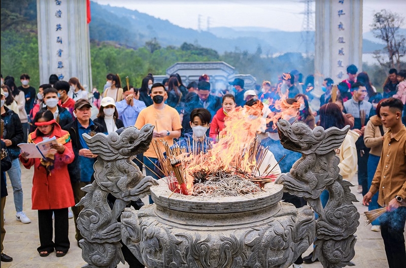 Sau nhiều năm tr&ugrave;ng tu, t&ocirc;n tạo, v&agrave;o th&aacute;ng 9/2023, Đền Th&aacute;nh Mẫu Liễu Hạnh đ&atilde; được Sở Văn ho&aacute; v&agrave; Thể thao tỉnh Quảng B&igrave;nh b&agrave;n giao lại cho UBND huyện Quảng Trạch quản l&yacute; v&agrave; khai th&aacute;c.