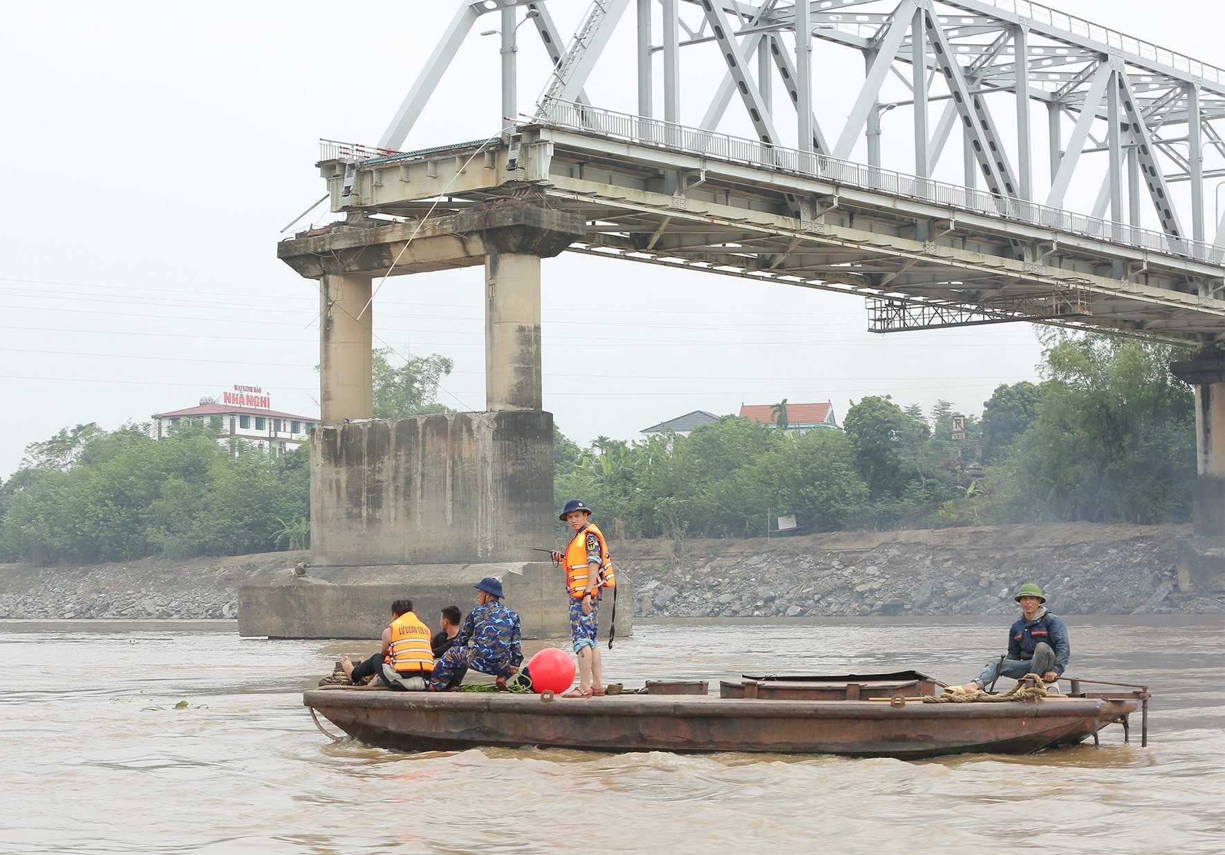 5-xuong-may-cua-so-giao-thong-van-tai-tinh-phu-tho-tham-gia-ho-tro-ltho-lan.jpg