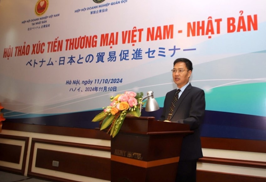 Đại t&aacute; Nguyễn Xu&acirc;n Nghĩa ph&aacute;t biểu tại Hội thảo