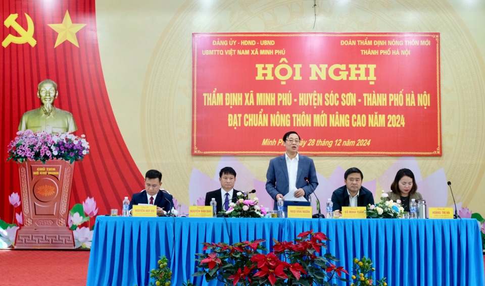 Ph&oacute; Ch&aacute;nh Văn ph&ograve;ng chuy&ecirc;n tr&aacute;ch Văn ph&ograve;ng Điều phối chương tr&igrave;nh x&acirc;y dựng n&ocirc;ng th&ocirc;n mới TP H&agrave; Nội Ngọ Văn Ng&ocirc;n ph&aacute;t biểu tại hội nghị.