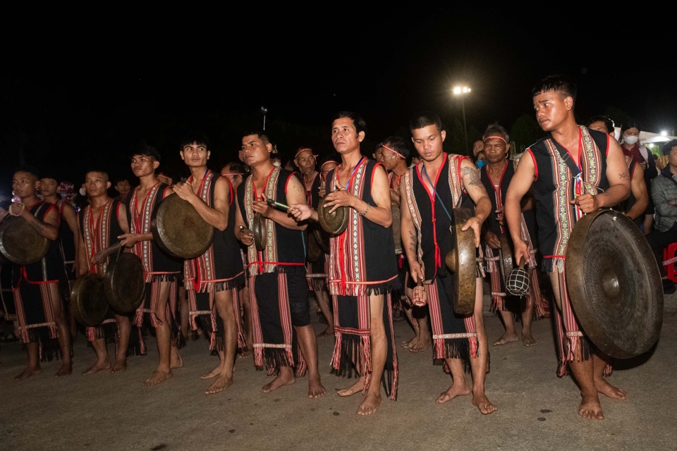 Kh&ocirc;ng gian văn ho&aacute; cồng chi&ecirc;ng vẫn l&agrave; hoạt động thu h&uacute;t kh&aacute;ch du lịch