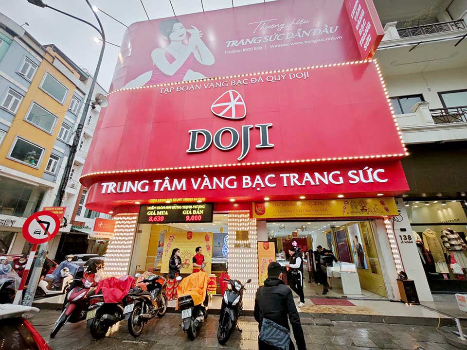 Trung t&acirc;m V&agrave;ng bạc trang sức DOJI L&ecirc; Ho&agrave;n.