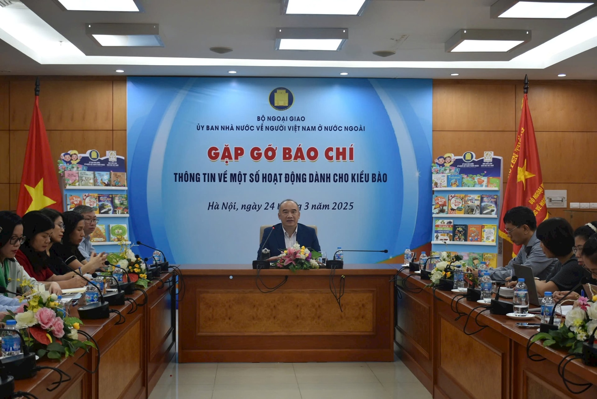 gap-go-bao-chi-kieu-bao.jpg