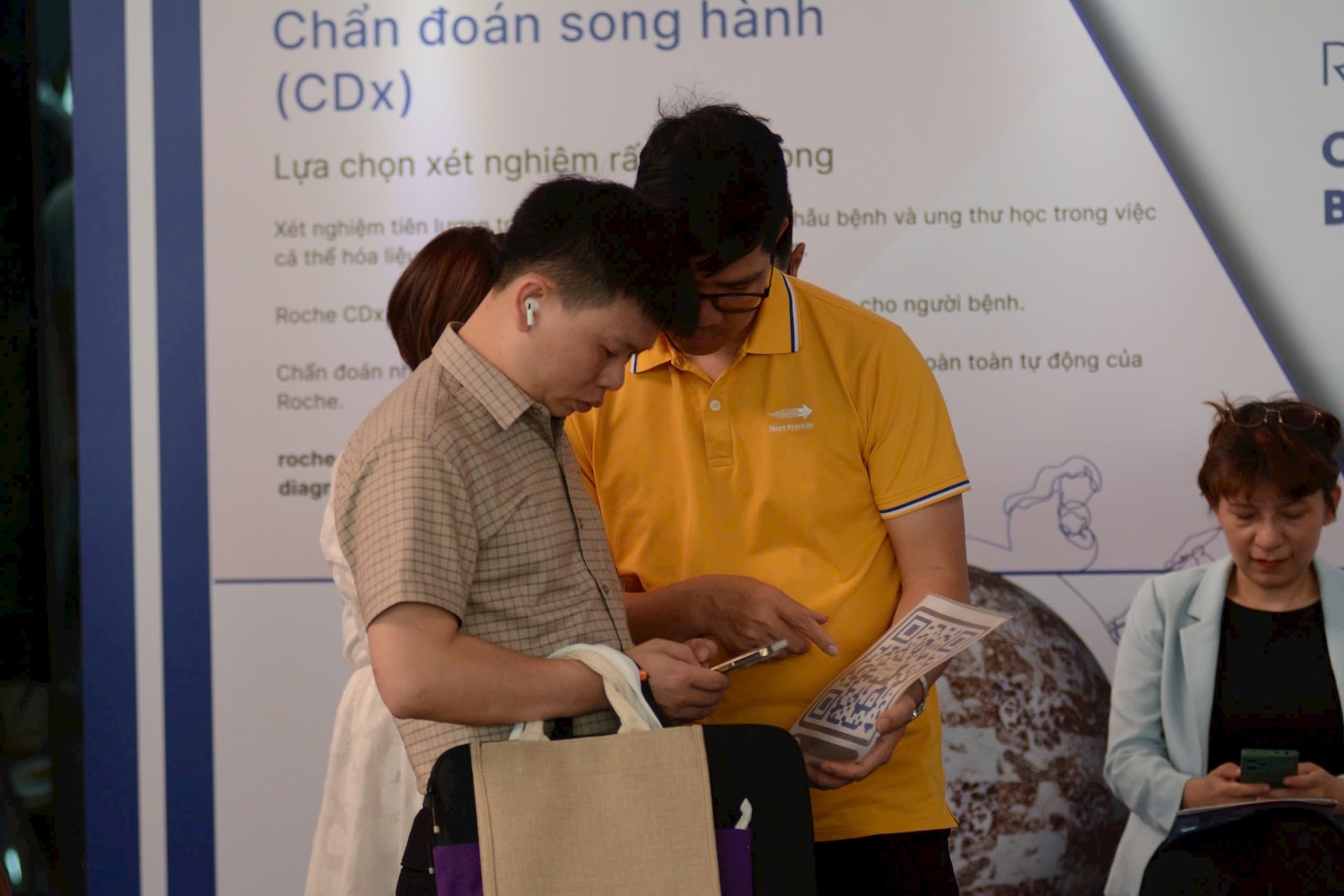 25-4-hn-ungthu3 25-4-hn-ungthu3.jpg