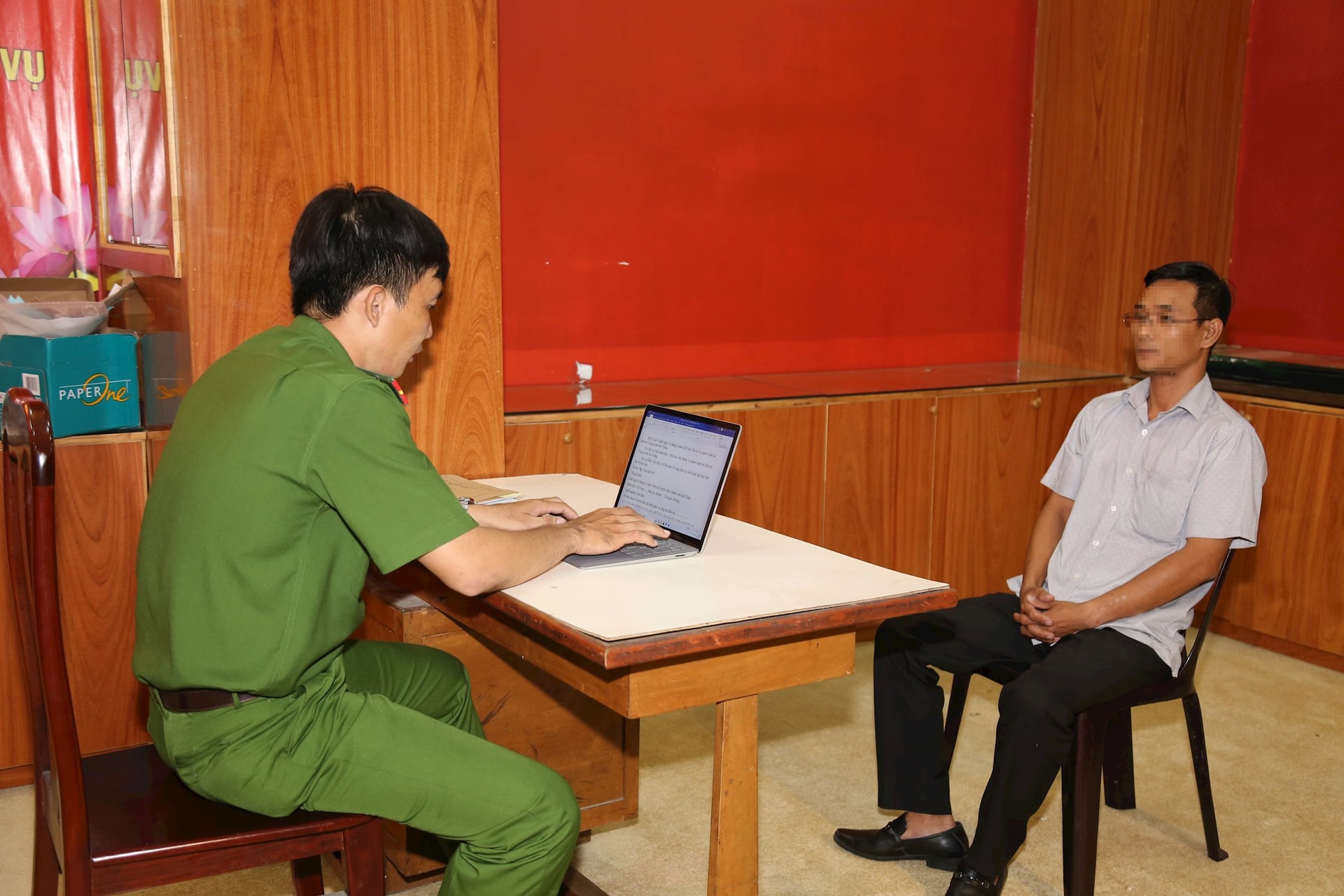 doi-tuong-nguyen-van-chi-tai-co-quan-cong-an doi-tuong-nguyen-van-chi-tai-co-quan-cong-an.jpg