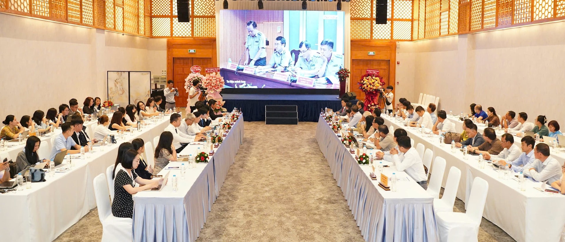 4-hoi-thao-sua-doi 4-hoi-thao-sua-doi.jpg