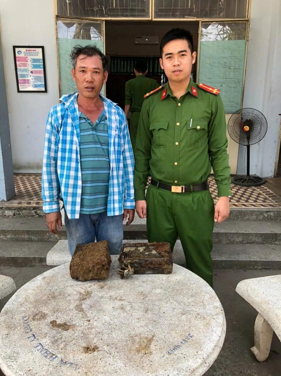 8-5-giao-nop1 8-5-giao-nop1.jpg