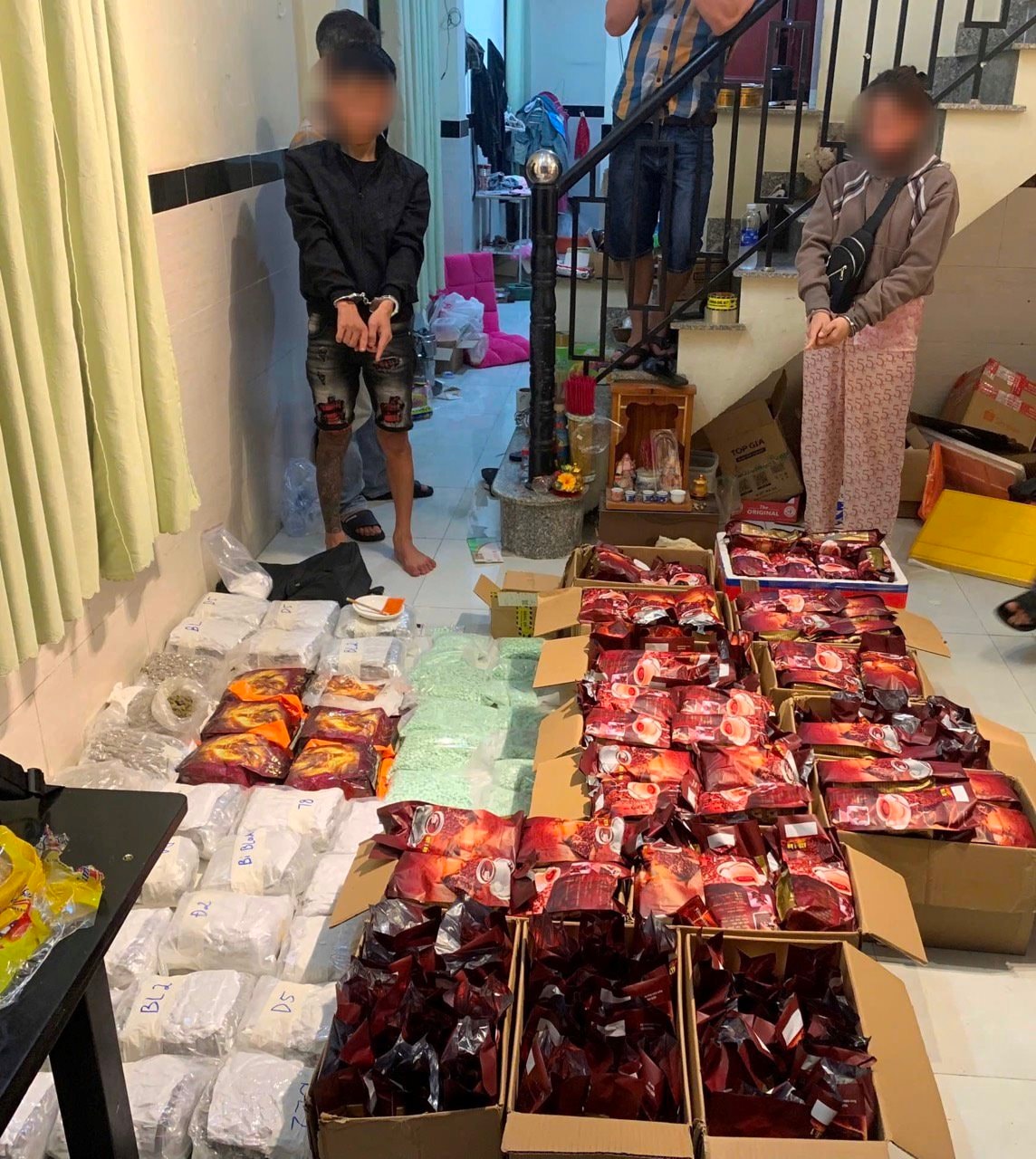 anh-10-mo-rong-vn10 anh-10-mo-rong-vn10.jpg