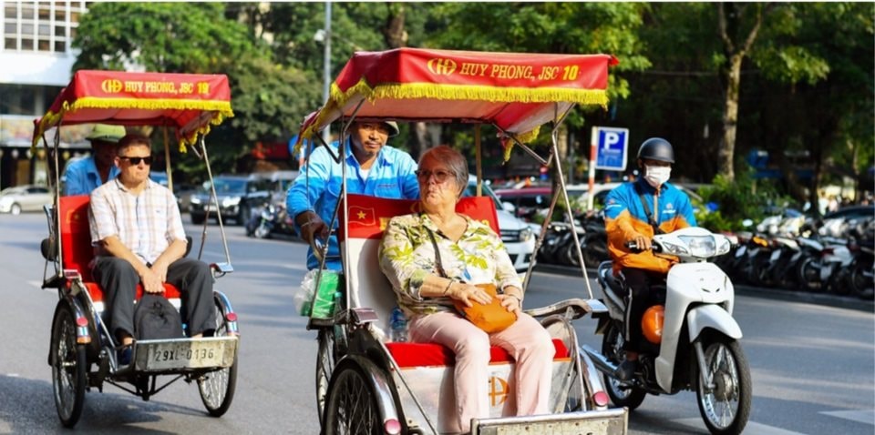 chau-au-du-khach chau-au-du-khach.jpg