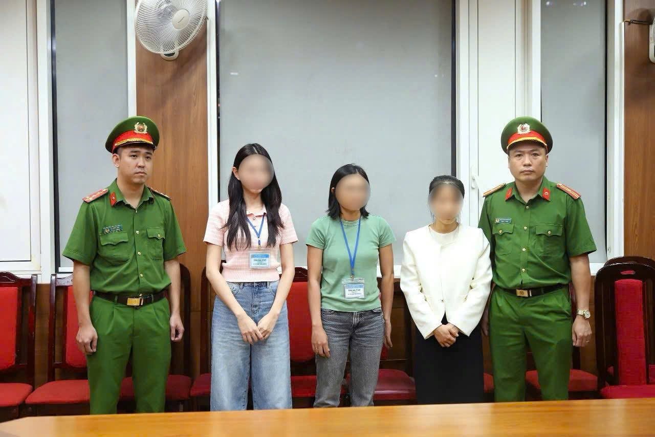thuy-tien2 thuy-tien2.jpg