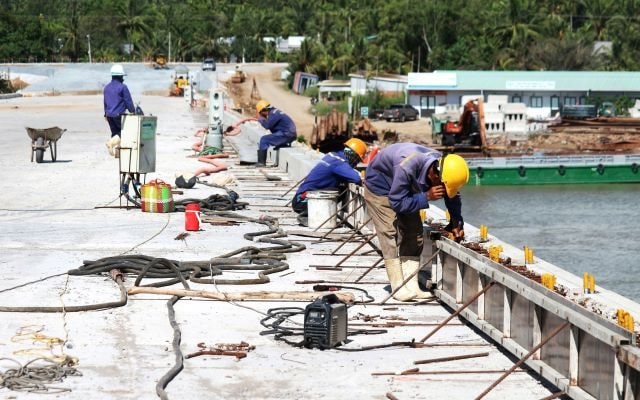 tin-day-manh-dam-bao-antt-tai-cong-trinh-thi-cong-cau-dai-ngai-2-1 tin-day-manh-dam-bao-antt-tai-cong-trinh-thi-cong-cau-dai-ngai-2-1-.jpg