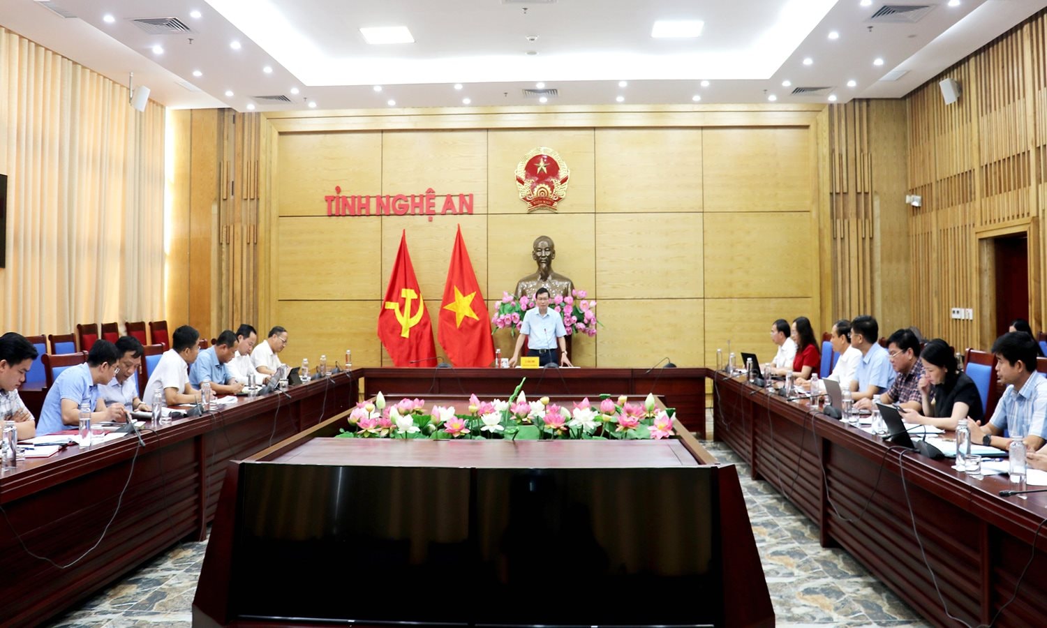 27-quang-canh 27-quang-canh.jpg
