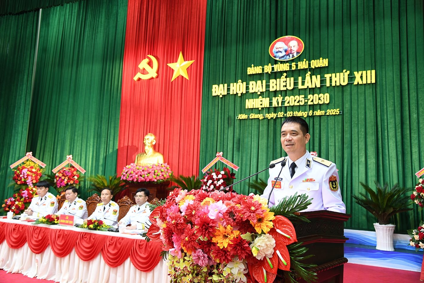 4-2 4.-thieu-tuong-nguyen-an-phong-phat-bieu-chi-dao.jpg