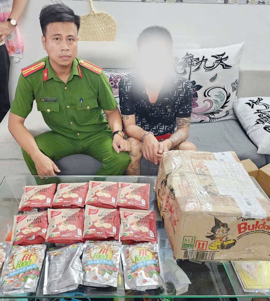 9-bat-khoang-2-2-kg-ma-tuy-mdma 9-bat-khoang-2-2-kg-ma-tuy-mdma.jpg
