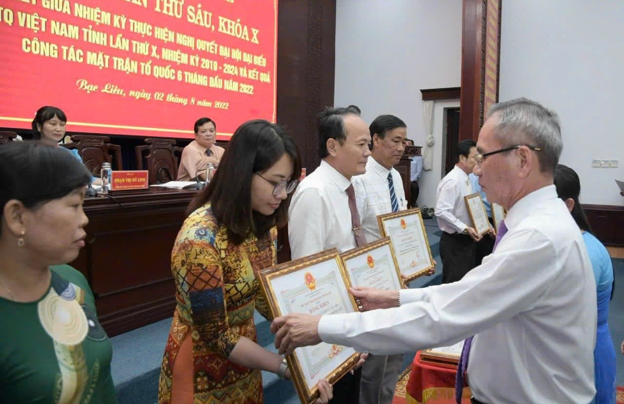 anh-2-1 anh-2-1-.jpg