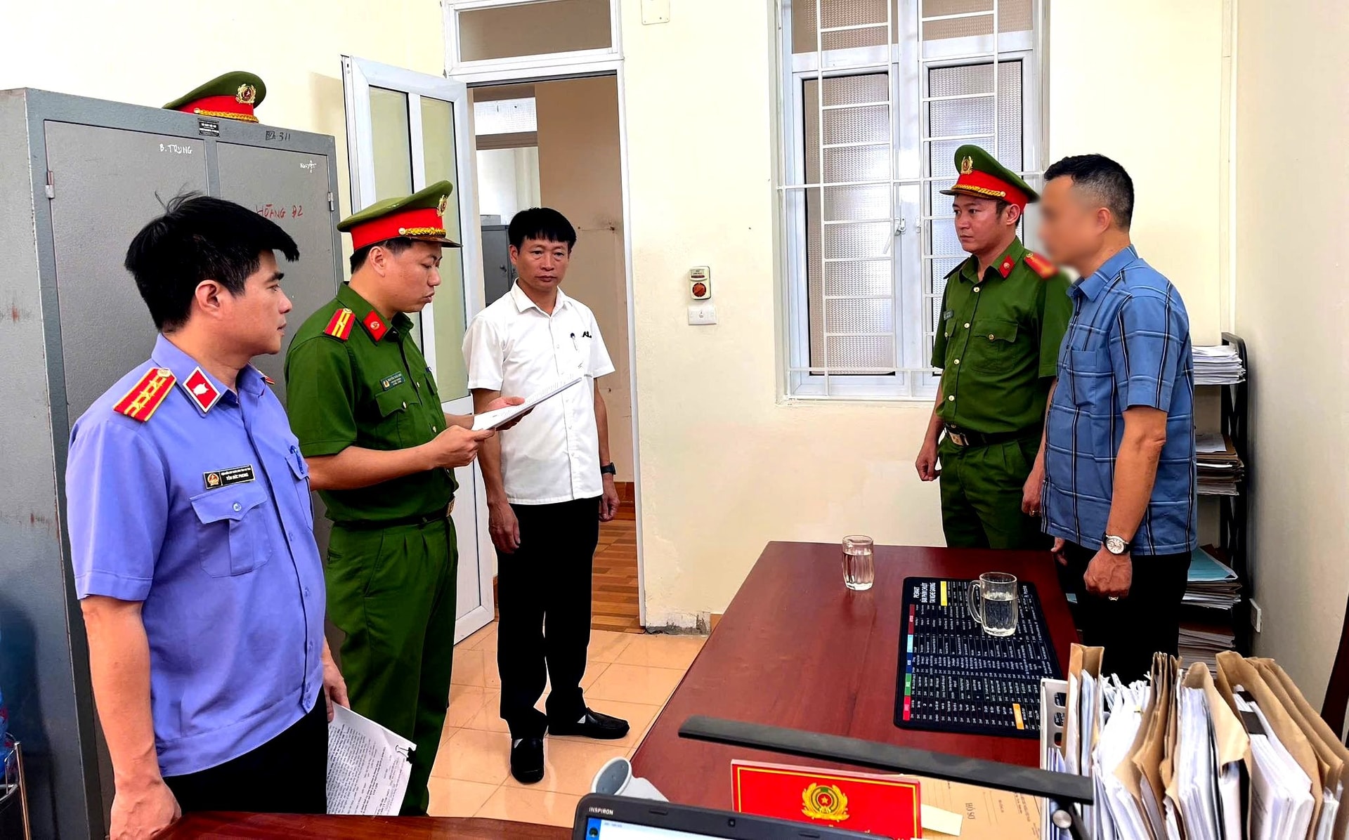 mua_ban_hoa_don_1 mua_ban_hoa_don_1.jpg