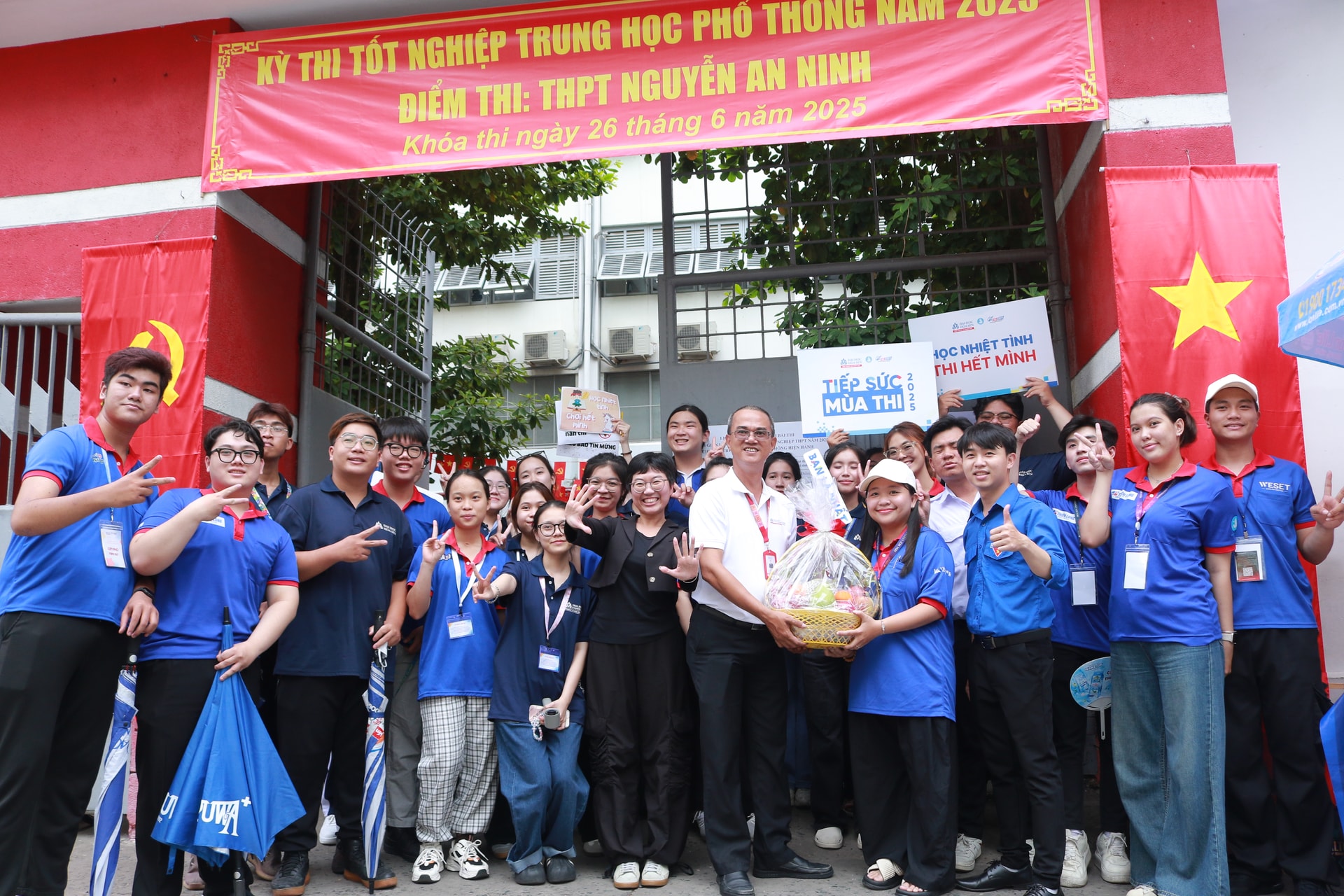 w_chieu-15g21-hien-linh-thpt-nguyen-an-ninh-1 W_chieu-15g21-hien-linh-thpt-nguyen-an-ninh-1.jpg