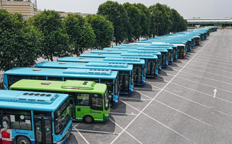 xe-bus-xanh.jpg
