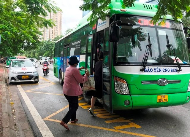 xe-bus-xanh1.jpg