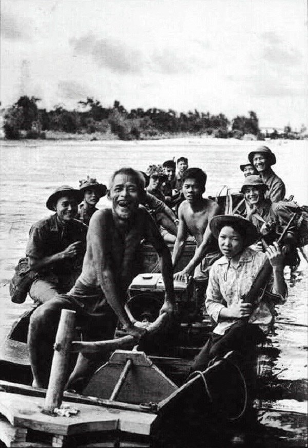 12-09-2021-thanh-co-quang-tri-ban-trang-ca-hao-hung-81-ngay-dem-7336ab91-details 12-09-2021-thanh-co-quang-tri-ban-trang-ca-hao-hung-81-ngay-dem-7336ab91-details.jpg