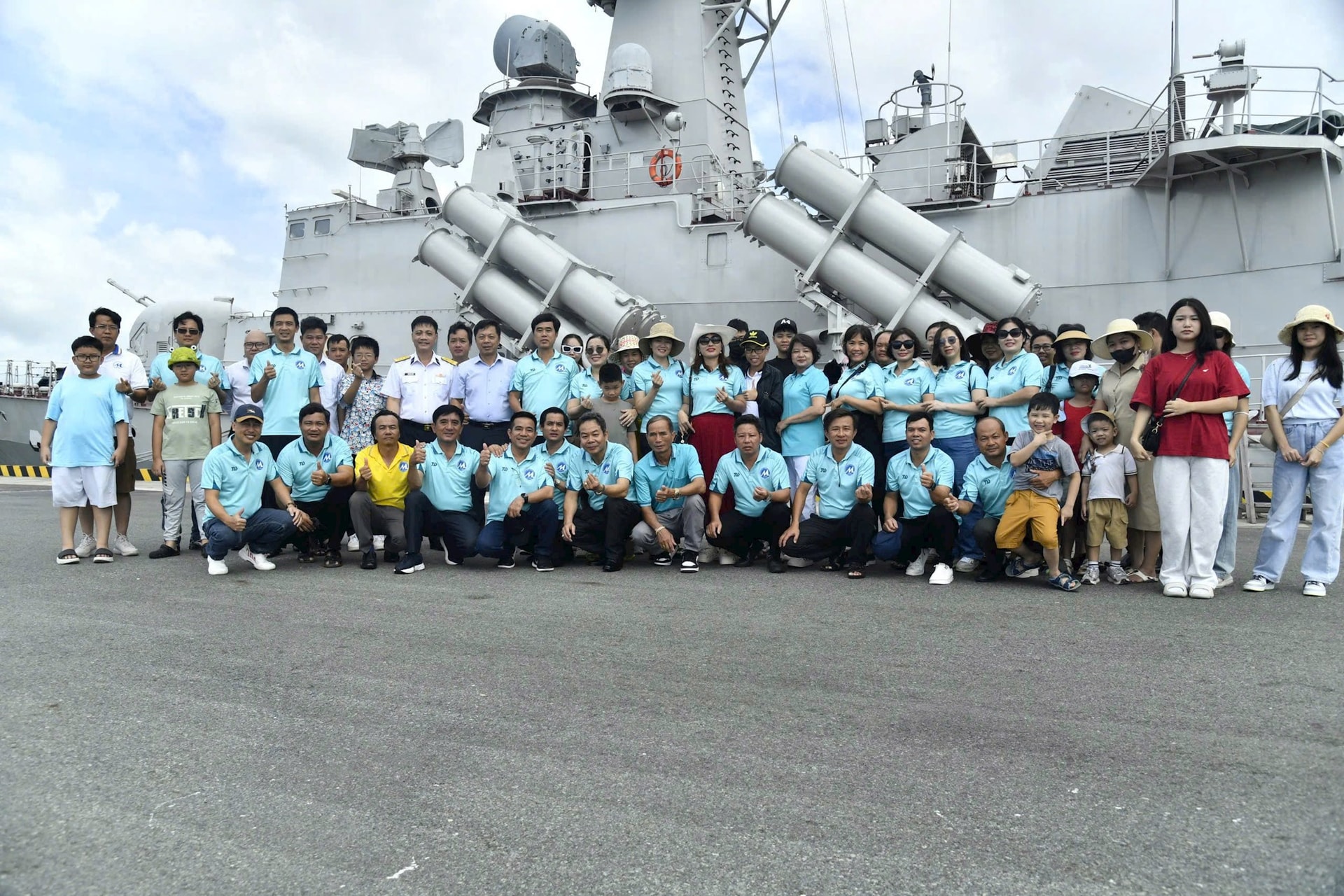 5-3 5.1-doan-co-so-lu-doan-167-to-chuc-giao-luu-voi-doan-truong-dai-hoc-tai-chinh-marketing.jpg