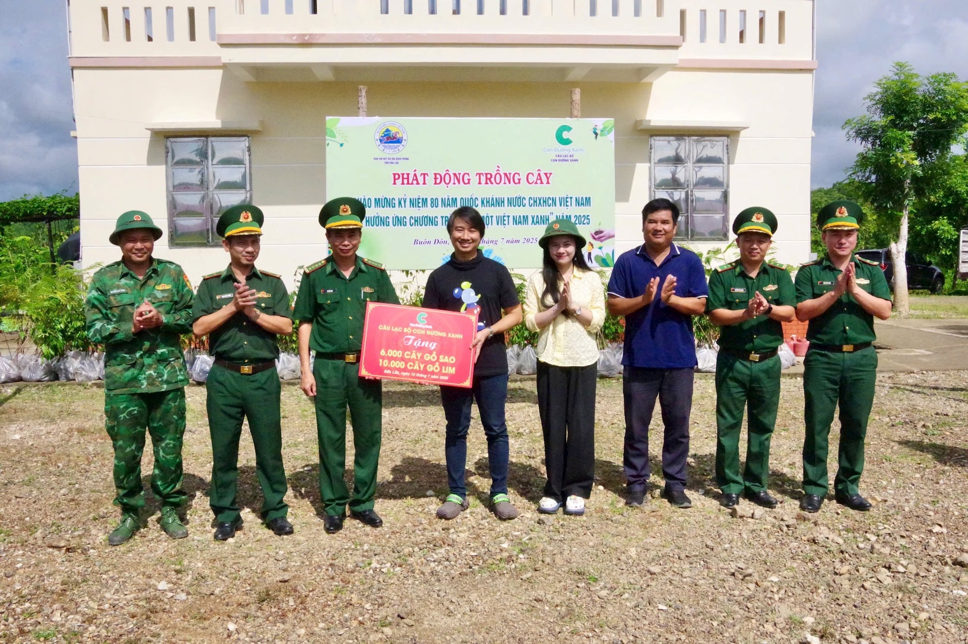 bo-doi-bien-phong-dak-lak-phat-dong-trong-16-1 bo-doi-bien-phong-dak-lak-phat-dong-trong-16.000-cay-xanh1.jpg