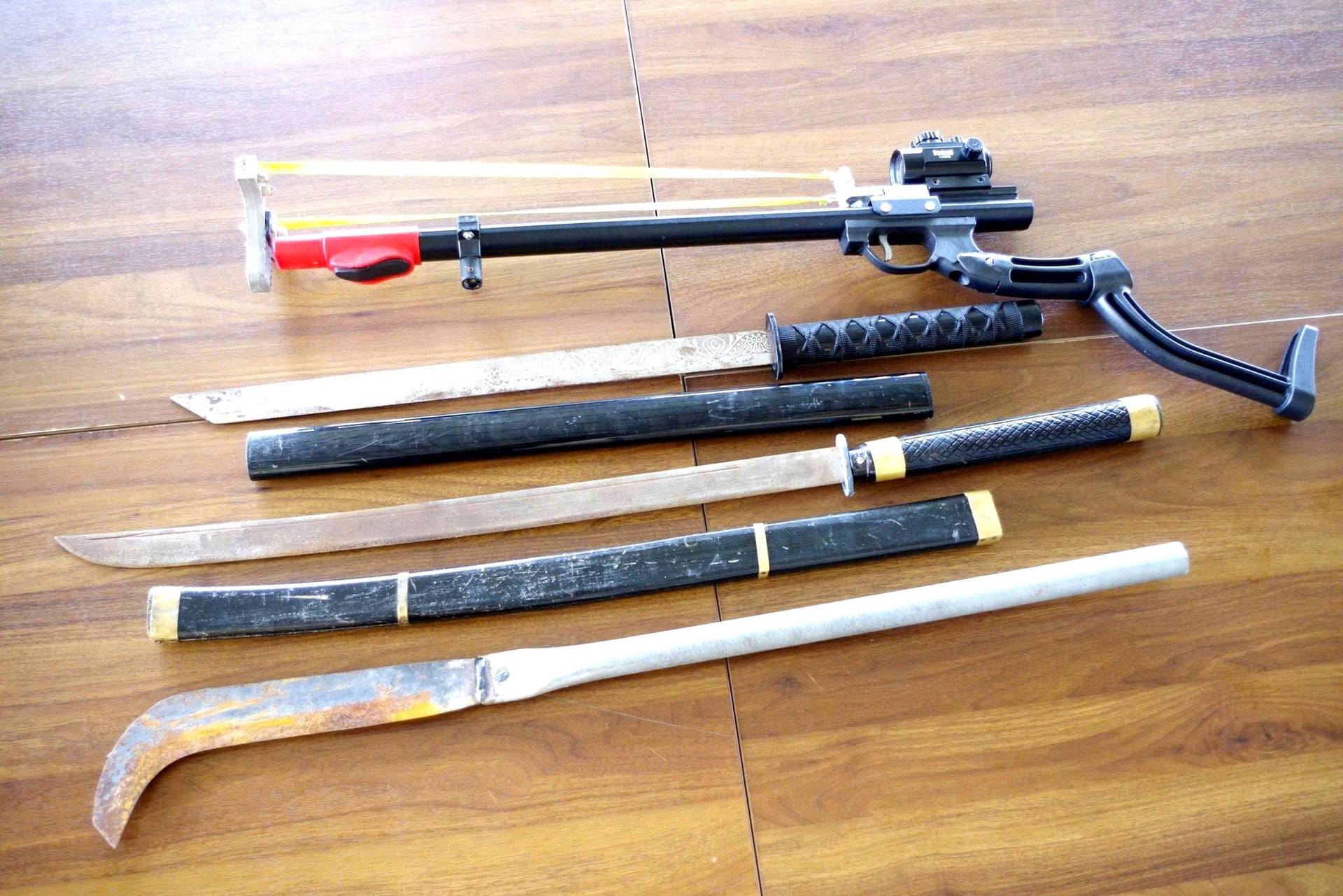 danh_nhau_2 danh_nhau_2.jpg