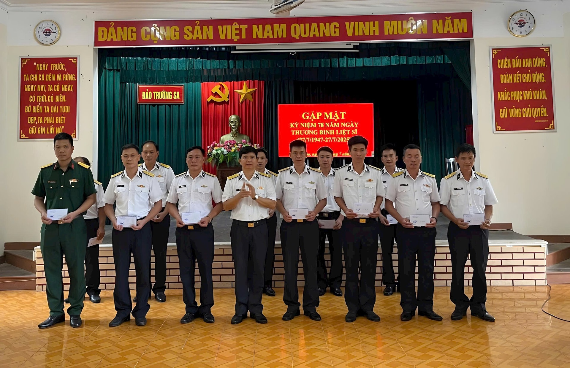 lu-doan-146-3 lu-doan-146-3-.jpg