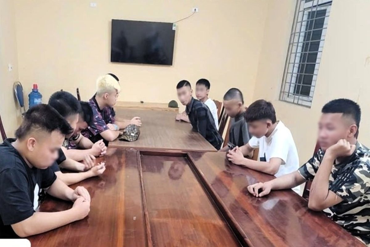 nhom_thanh_thieu_nien nhom_thanh_thieu_nien.jpg