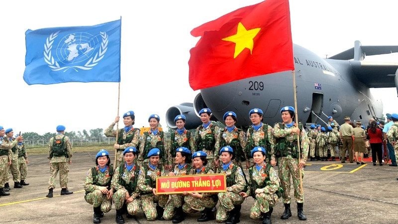 nu-cong-binh-6764-787-2830-6850-1225-2239 nu-cong-binh-6764-787-2830-6850-1225-2239.jpg