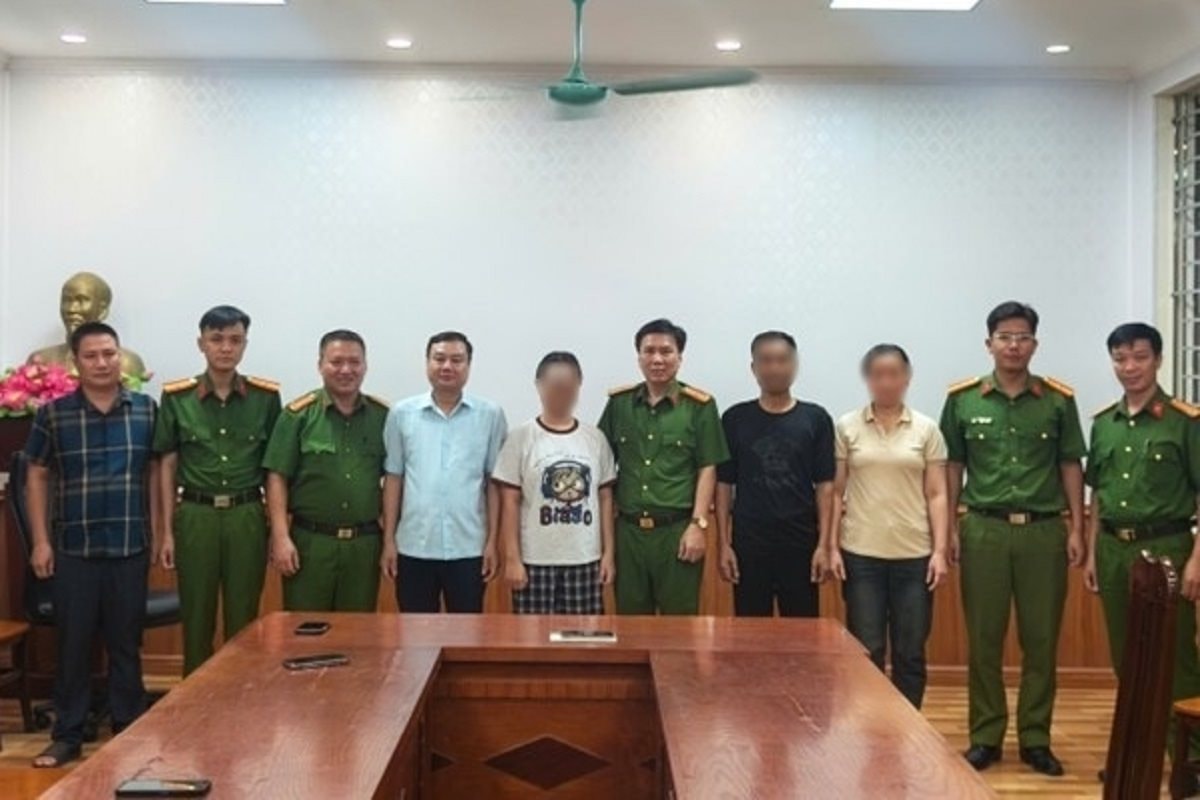 nu_sinh_bi_cuong_ep_gia_bi_bat_coc nu_sinh_bi_cuong_ep_gia_bi_bat_coc.jpeg