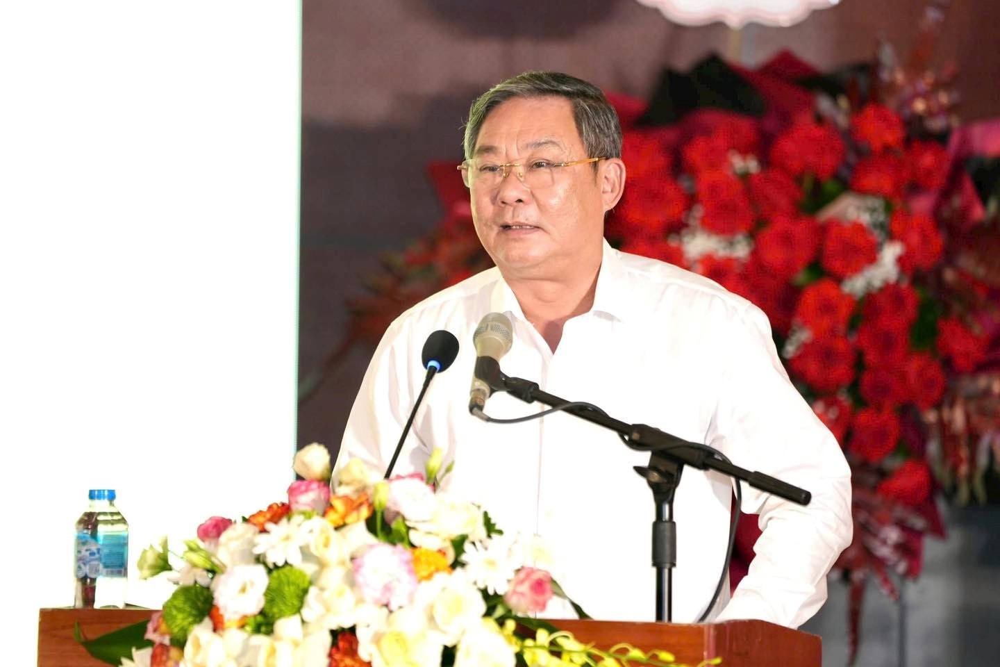 pho-chu-tich-thuong-truc-le-hong-son pho-chu-tich-thuong-truc-le-hong-son.jpg