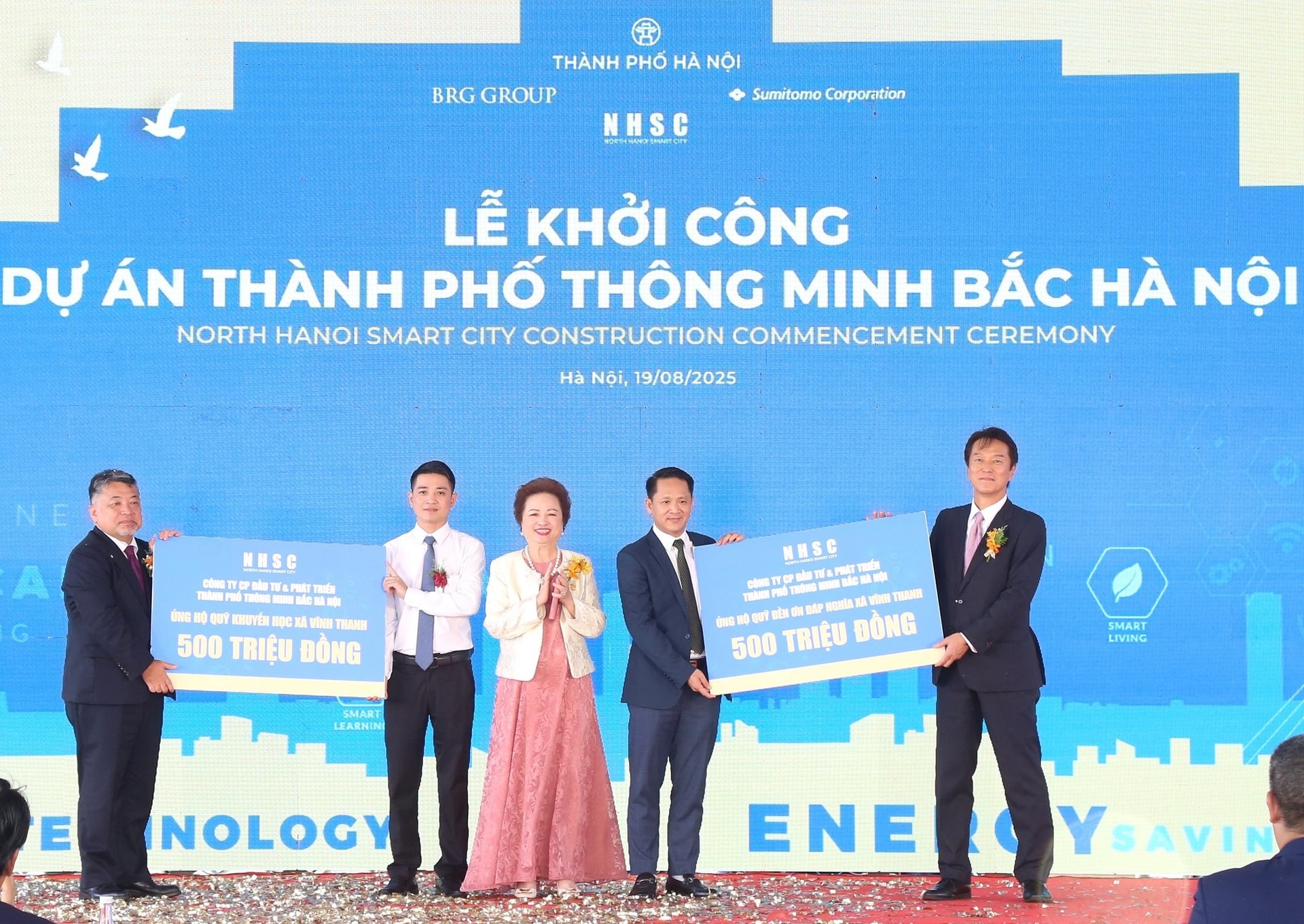 05-cong-ty-co-phan-dau-tu-phat-trien-thanh-pho-thong-minh-bac-ha-noi-trao-1-ty-dong-ung-ho-hoat-dong-an-sinh-xa-hoi-cua-xa-vinh-thanh 05-cong-ty-co-phan-dau-tu-phat-trien-thanh-pho-thong-minh-bac-ha-noi-trao-1-ty-dong-ung-ho-hoat-dong-an-sinh-xa-hoi-cua-xa-vinh-thanh.jpg