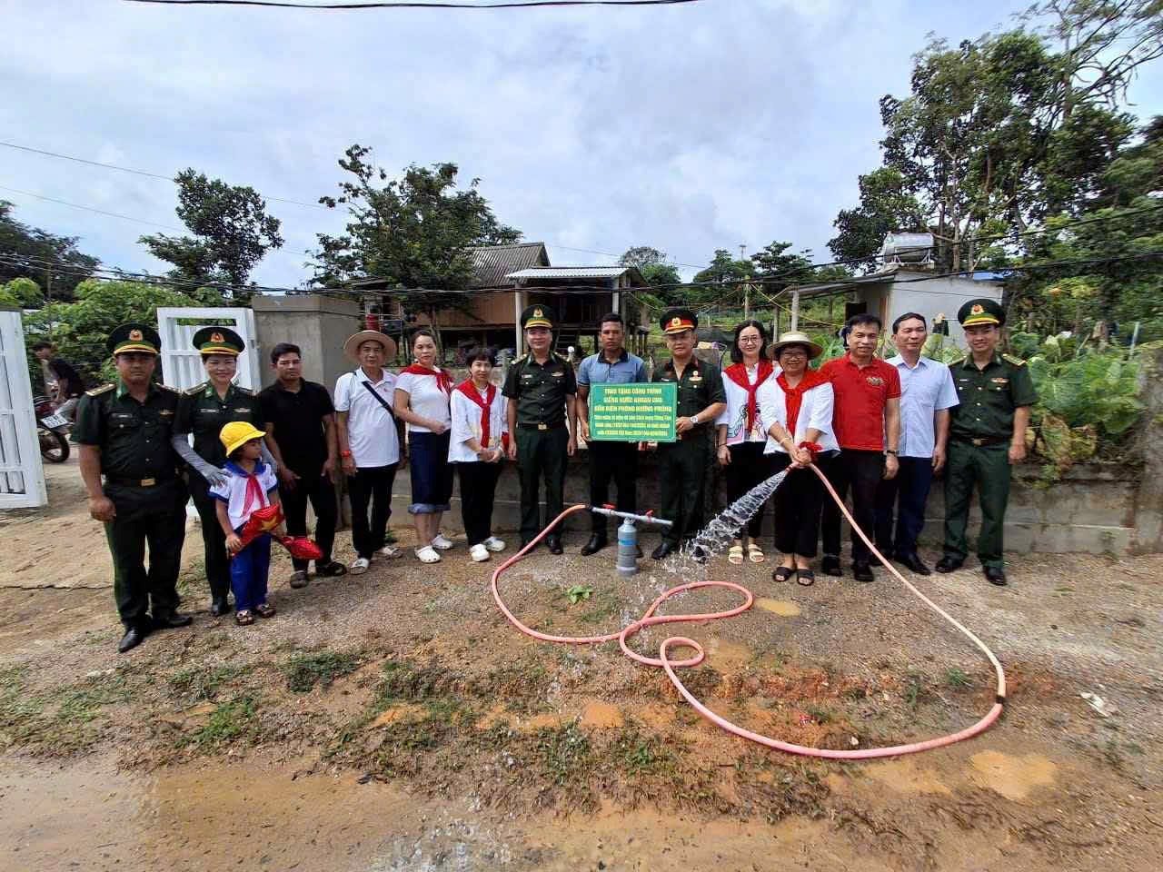 bien-phong-huong-phung-2 bien-phong-huong-phung-2.jpg