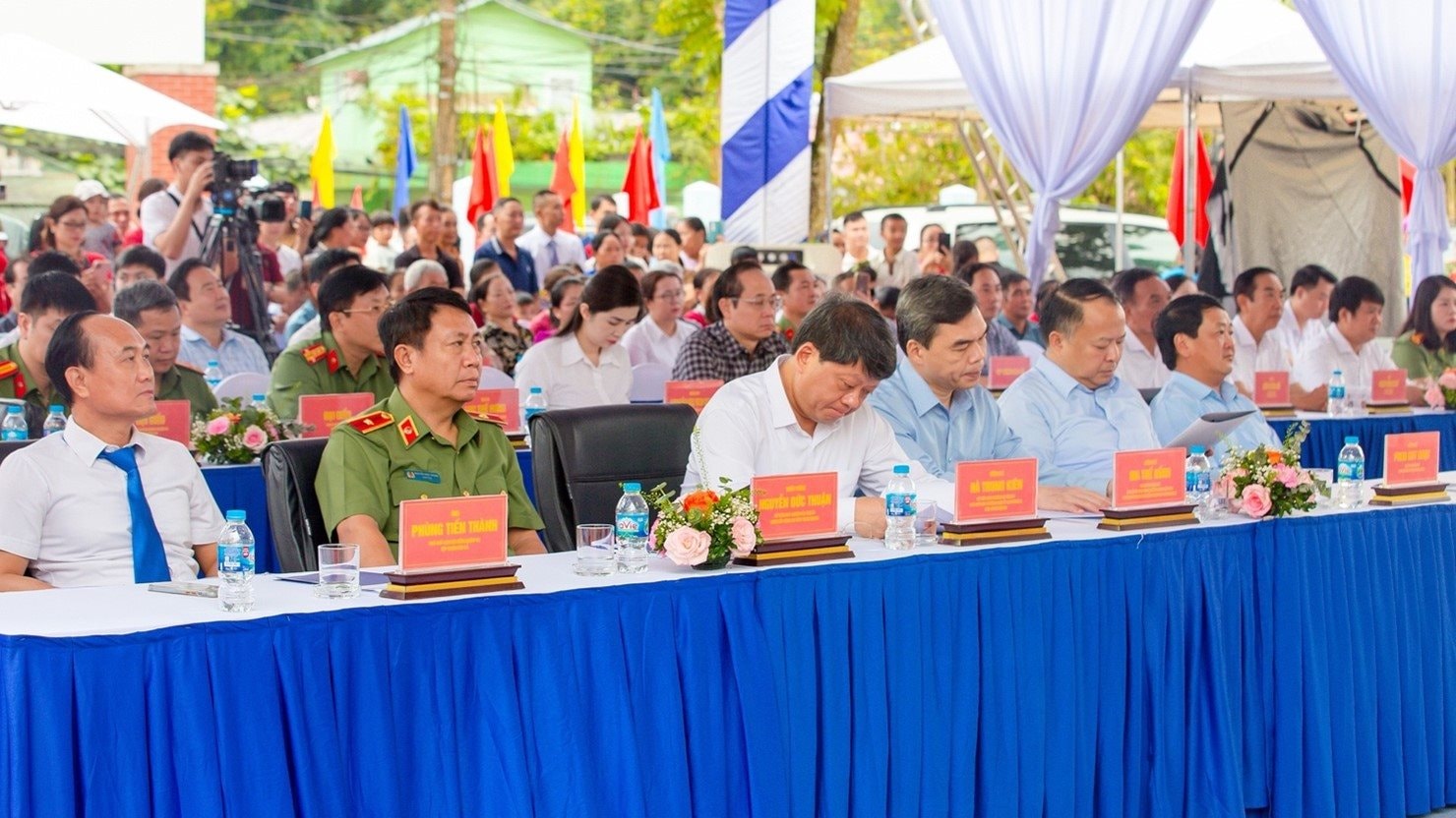 cac-dai-bieu cac-dai-bieu.jpg