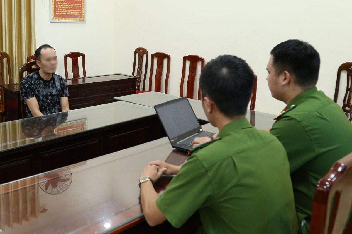doi_tuong_tai_co_quan_cong_an doi_tuong_tai_co_quan_cong_an.jpg