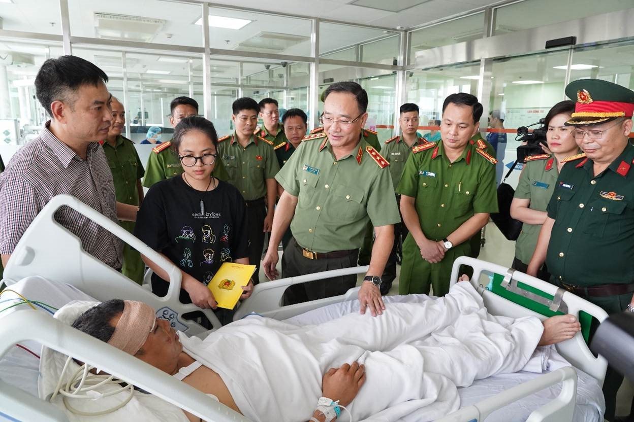 dong-chi-le-dinh-cong dong-chi-le-dinh-cong.jpg