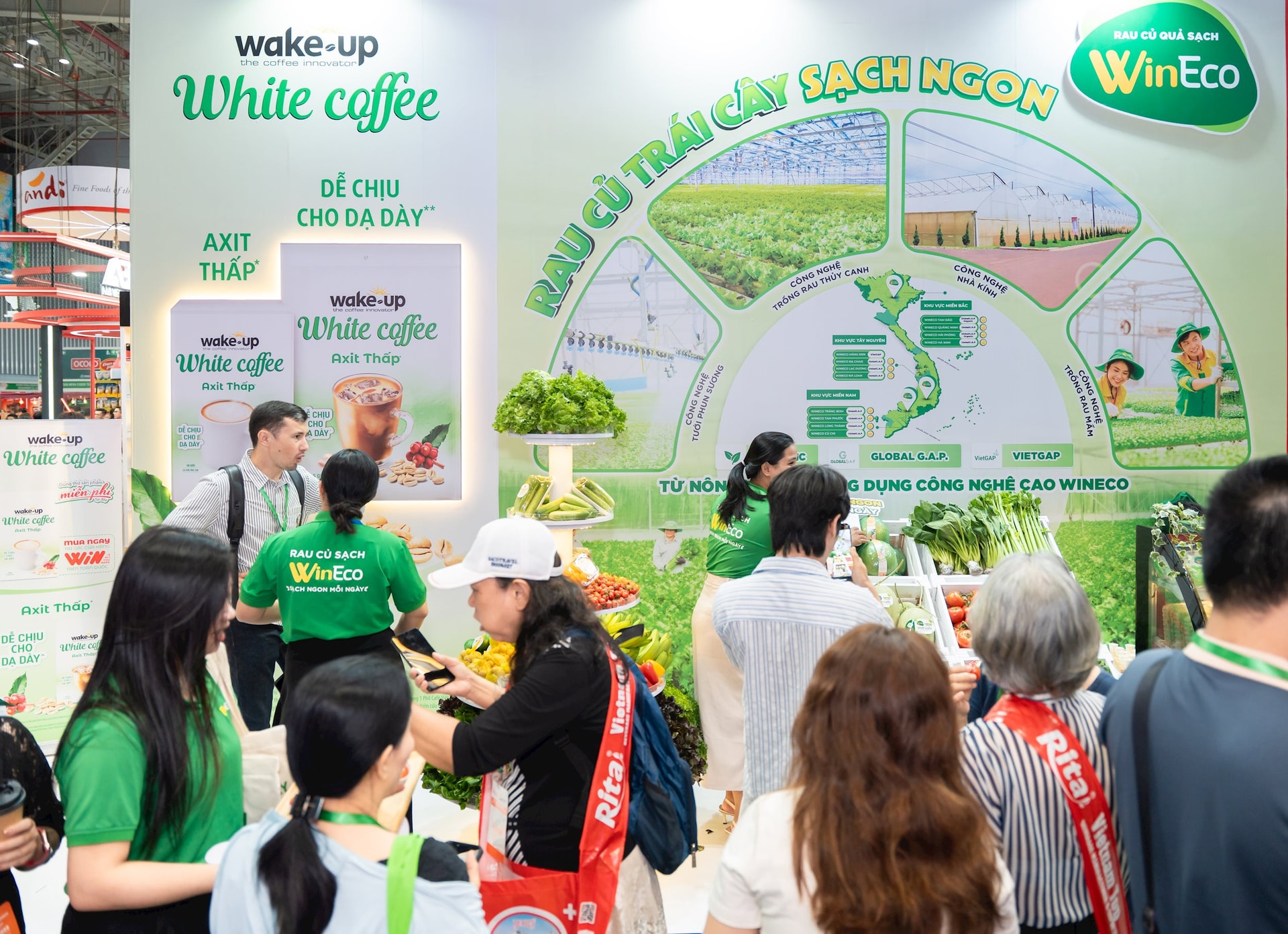 lan-dau-tham-gia-vietfood-wineco-gioi-thieu-cac-dong-rau-qua-huu-co-dat-chuan-vietgap-globalgap-5 lan-dau-tham-gia-vietfood-wineco-gioi-thieu-cac-dong-rau-qua-huu-co-dat-chuan-vietgap-globalgap-5-.jpg