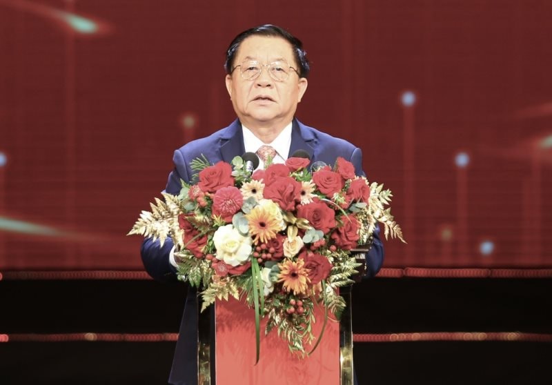 nghia nghia.jpg