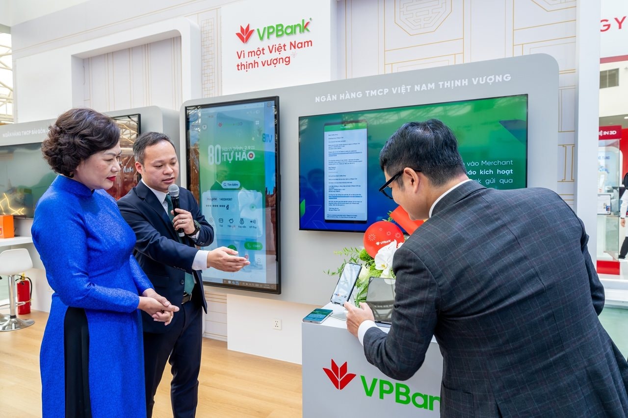 vpbank-1-3 vpbank-1-3-.jpg