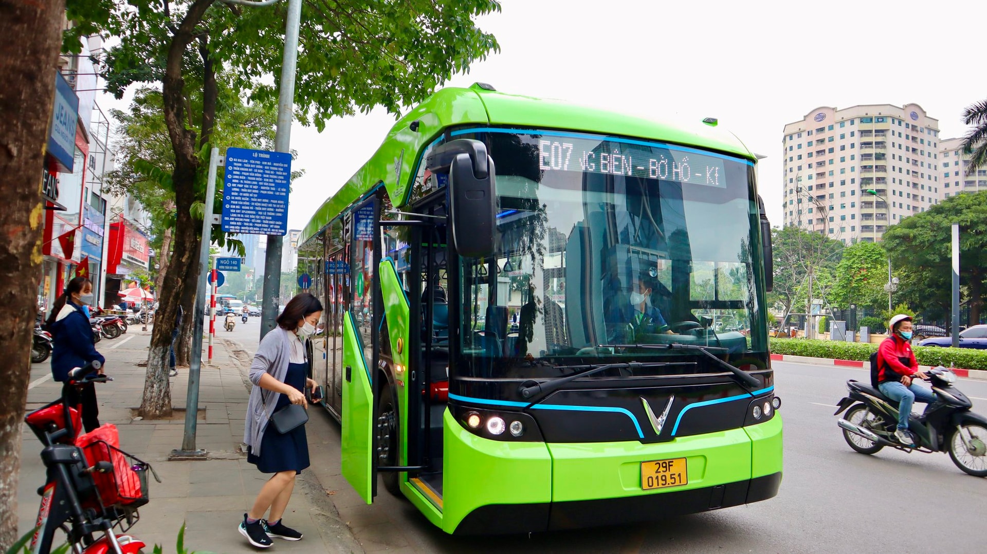 xe-buyt-xanh-2.jpg