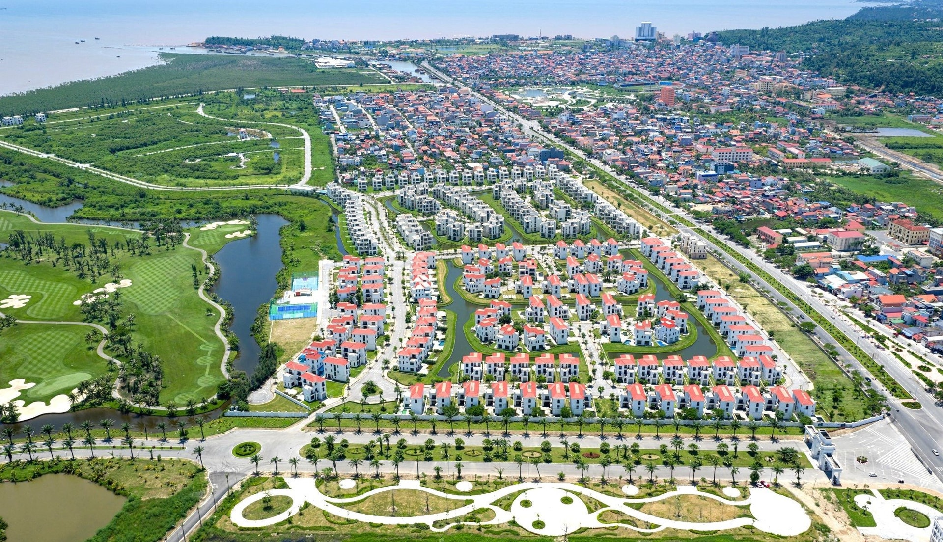 01-ruby-coastal-city 01-ruby-coastal-city.jpg
