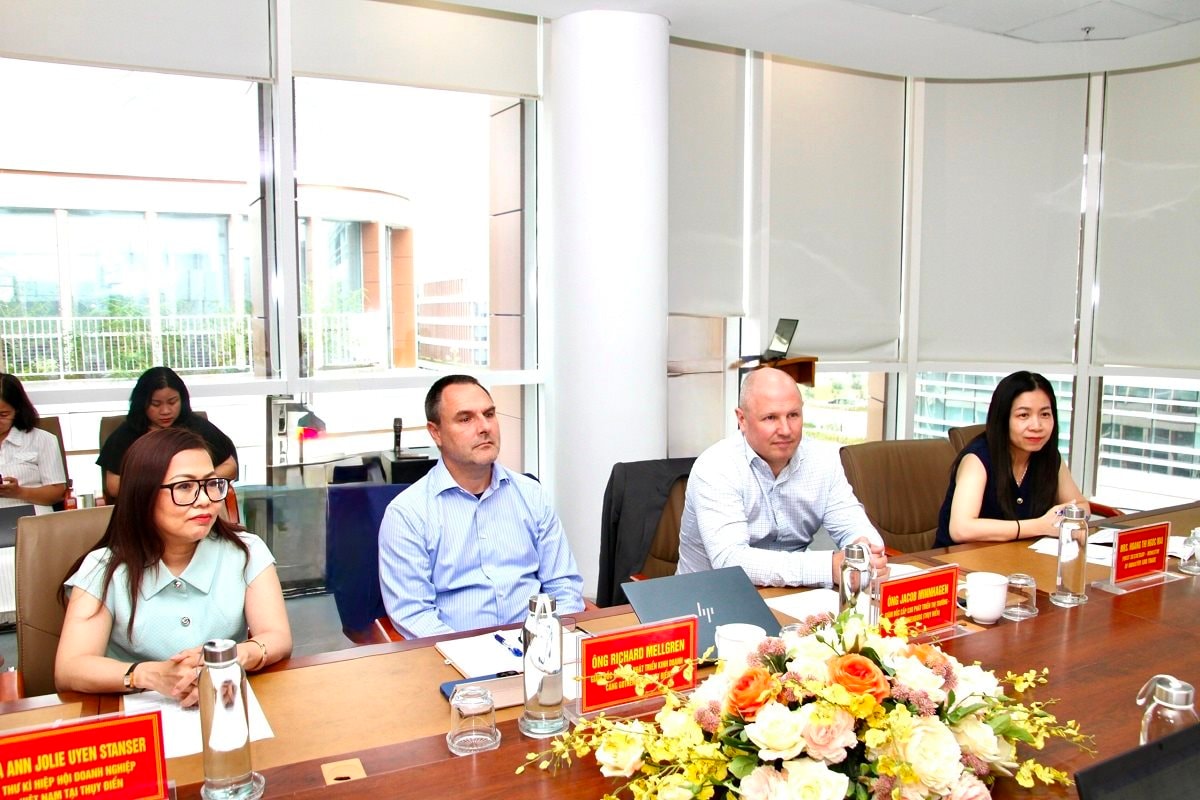 cang-gothenburg-thuy-dien.jpg
