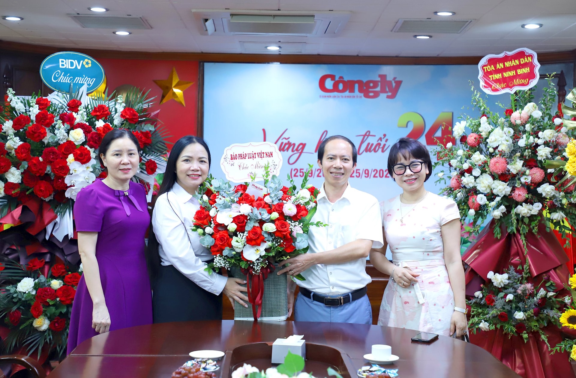 chuc-mung-thanh-lap-bao-cong-ly-1 chuc-mung-thanh-lap-bao-cong-ly-1-.jpg