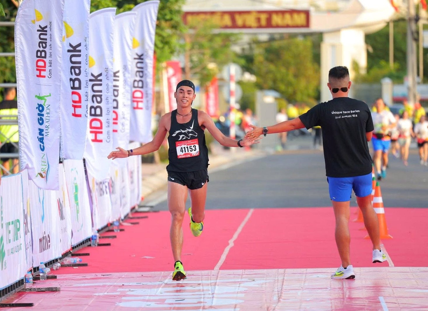 hinh-4_huynh-anh-khoi-chan-chay-duoc-menh-danh-la-quai-vat-lang-chay-bo-se-tai-xuat-duong-dua-hdbank-green-marathon-2025 hinh-4_huynh-anh-khoi-chan-chay-duoc-menh-danh-la-quai-vat-lang-chay-bo-se-tai-xuat-duong-dua-hdbank-green-marathon-2025-.jpg