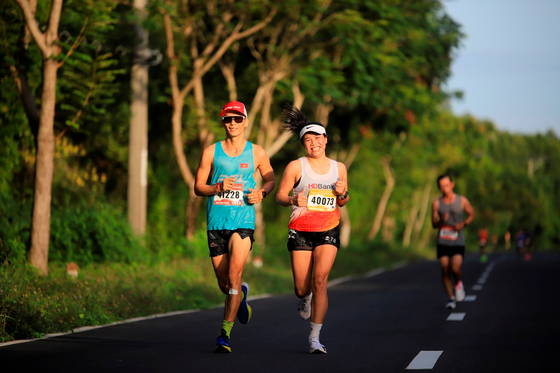 hinh-5_nu-cuoi-luon-thuong-truc-tren-moi-cua-cac-van-dong-vien-1 hinh-5_nu-cuoi-luon-thuong-truc-tren-moi-cua-cac-van-dong-vien-(1).jpg